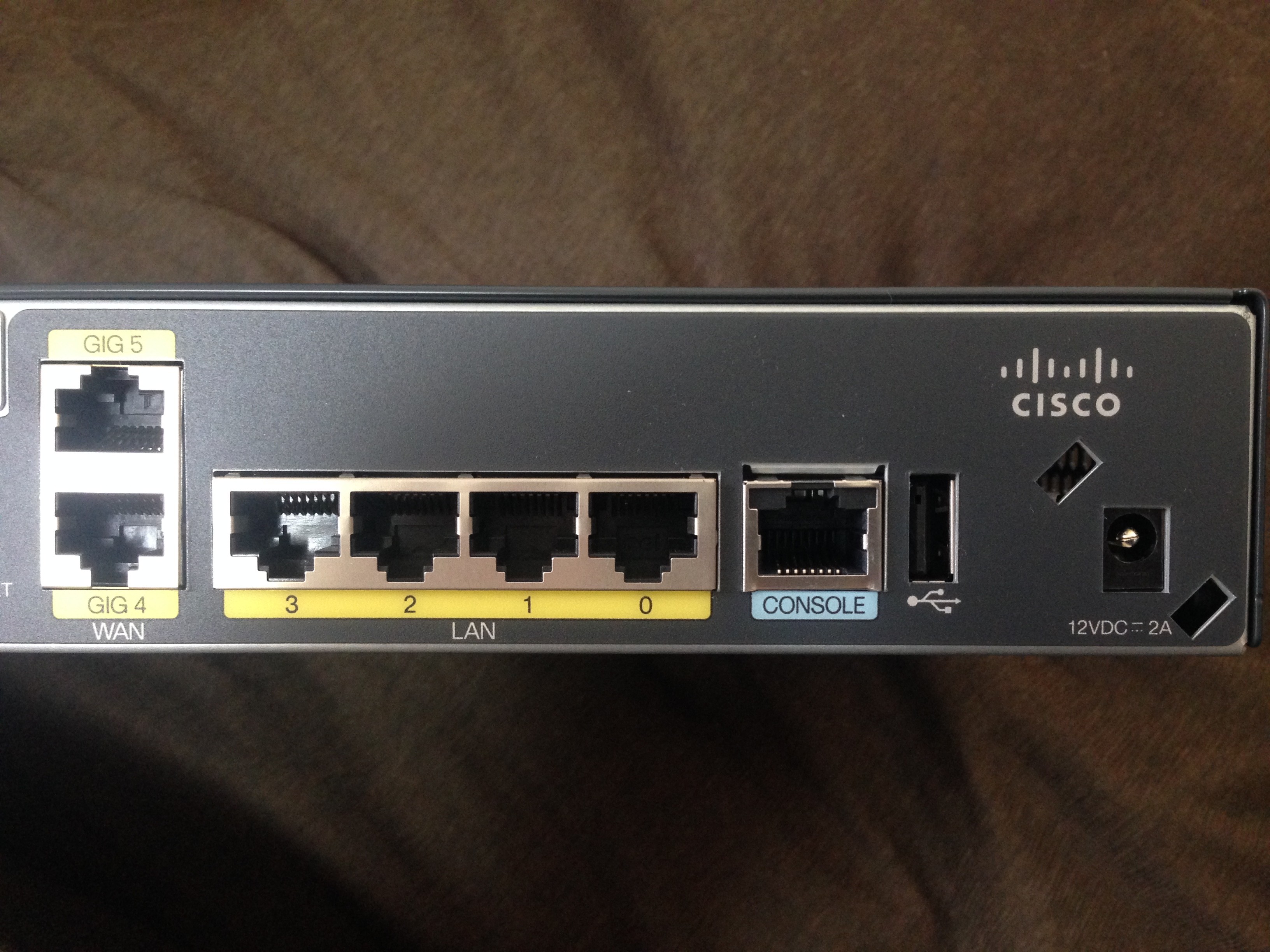 Cisco 800Mシリーズのルータが届いた | SIBYL System